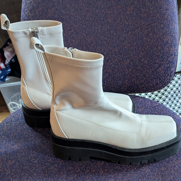 Bootie - Picture 2 of 2